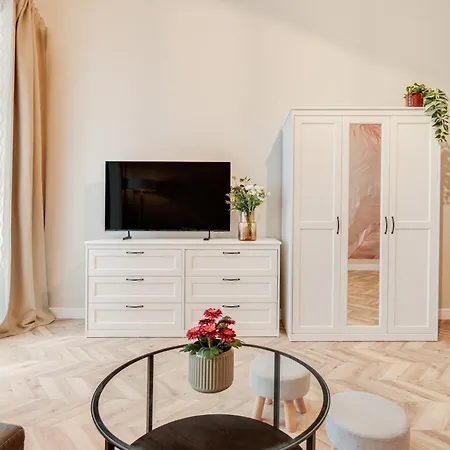 Apartmán Swietokrzyska 41-43 By Homeprime Vratislav