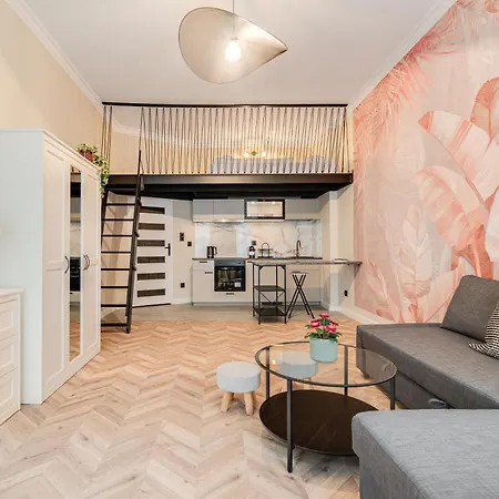 Swietokrzyska 41-43 By Homeprime * Vratislav